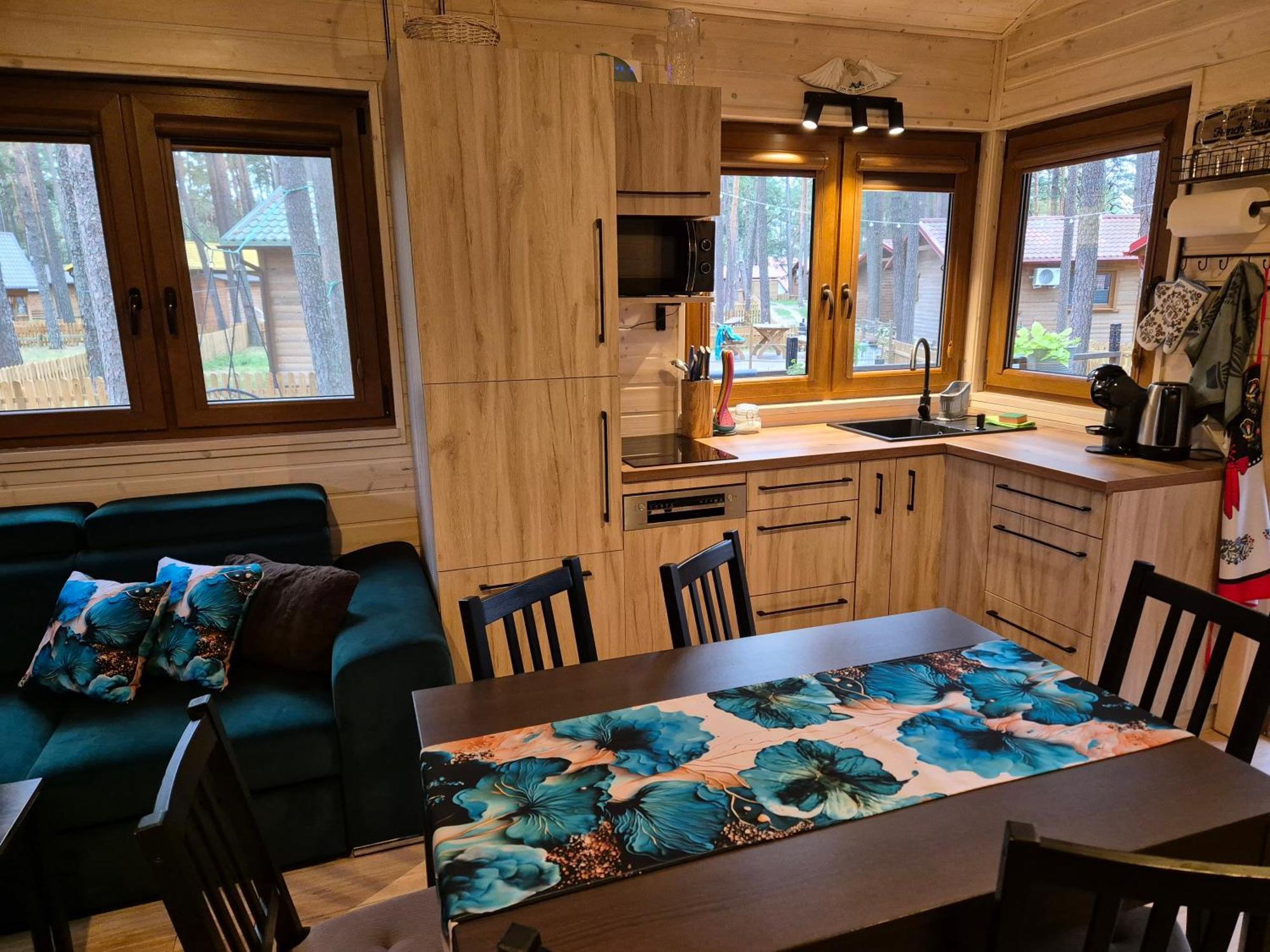 Dzik W Zagrodzie Hotel Borsk Ngoại thất bức ảnh
