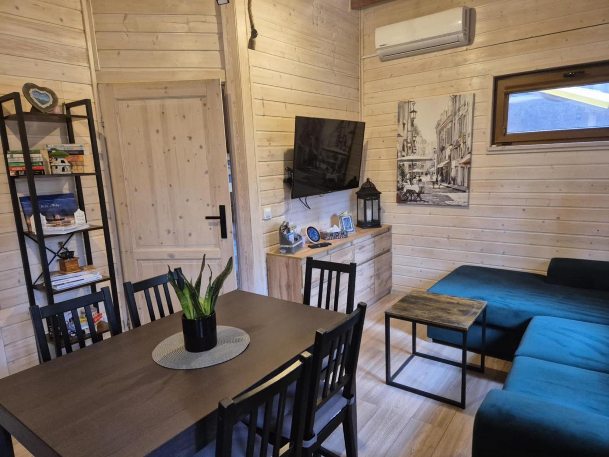 Dzik W Zagrodzie Hotel Borsk Ngoại thất bức ảnh